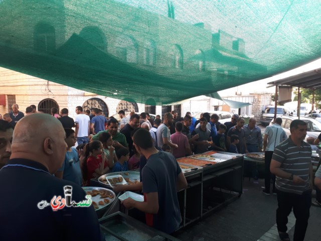 فيديو- كفرقاسم :  سوق رمضان التراثي واجواء رمضانية في اليوم الاول  من شهر رمضان وازدحامات حول ميدان ابي بكر الصديق 